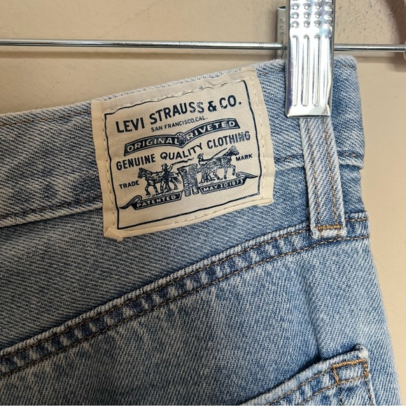 Revolve Levi’s Baggy Dad Jeans – Light Wash – Big “E” Size 24 - Picture 6 of 8